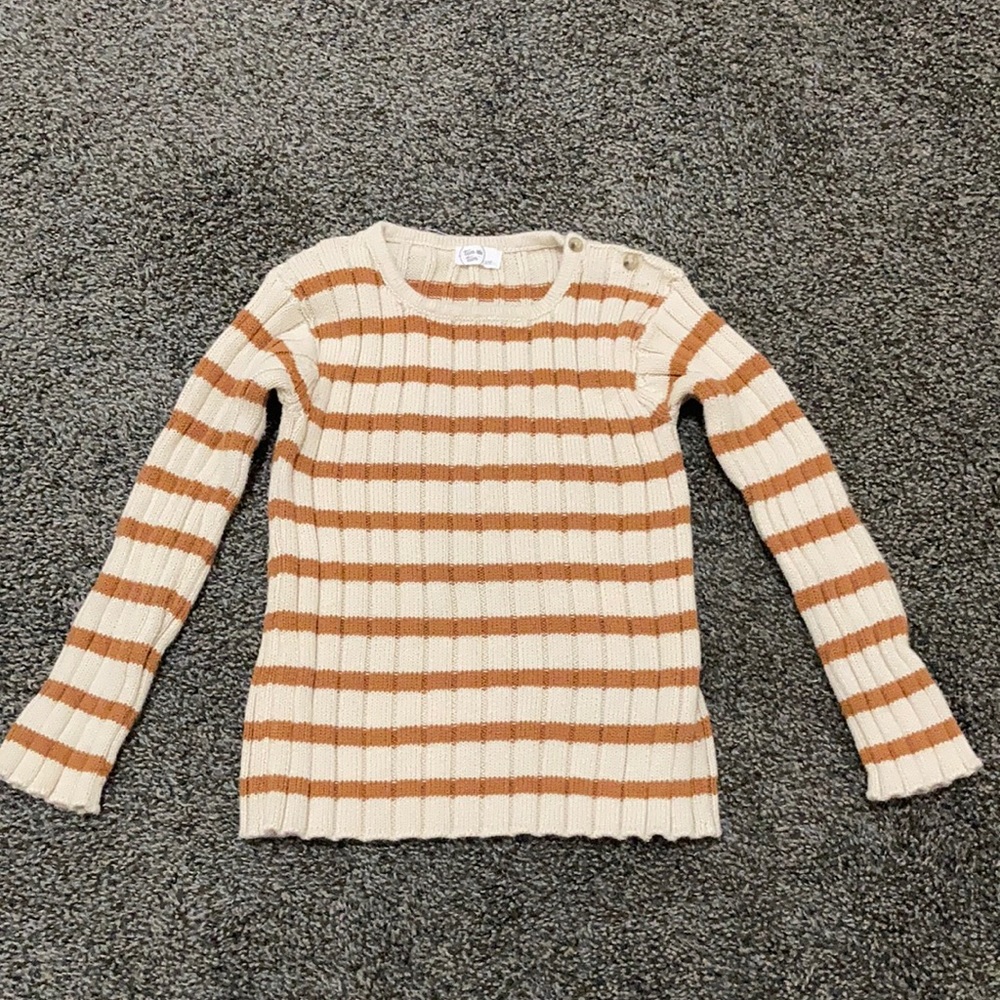 Tun tun sweater